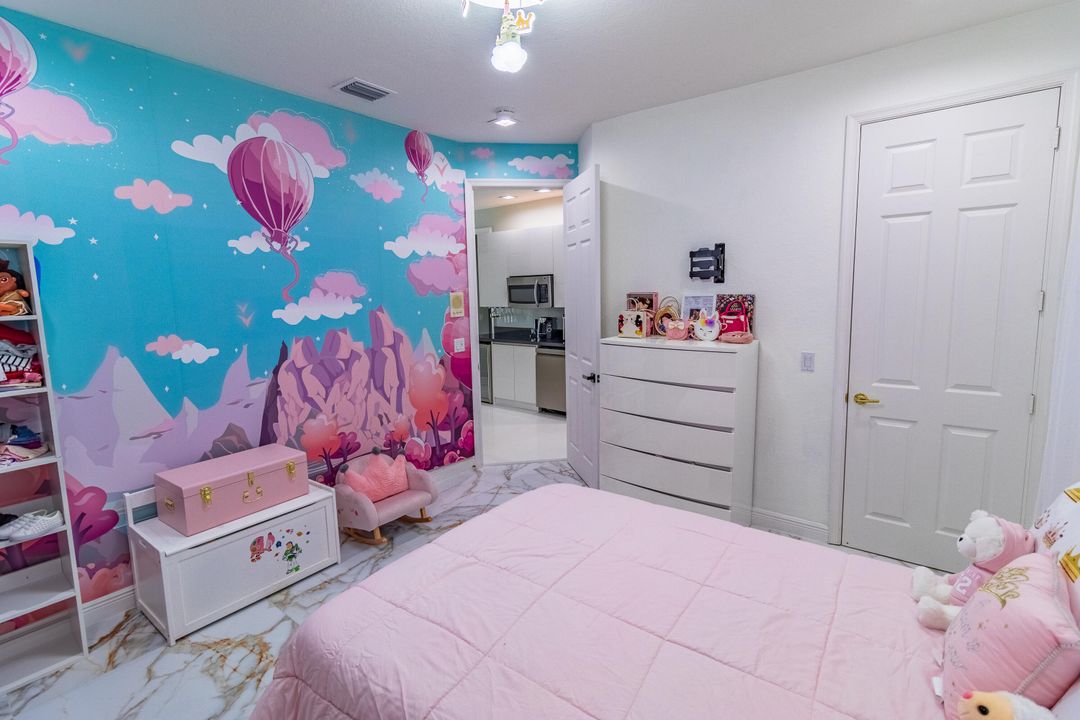 待售: $1,650,000 (5 贝兹, 4 浴室, 4460 平方英尺)