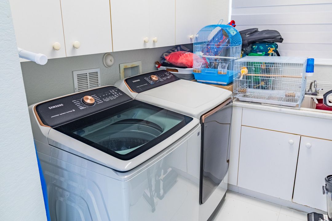 待售: $1,650,000 (5 贝兹, 4 浴室, 4460 平方英尺)