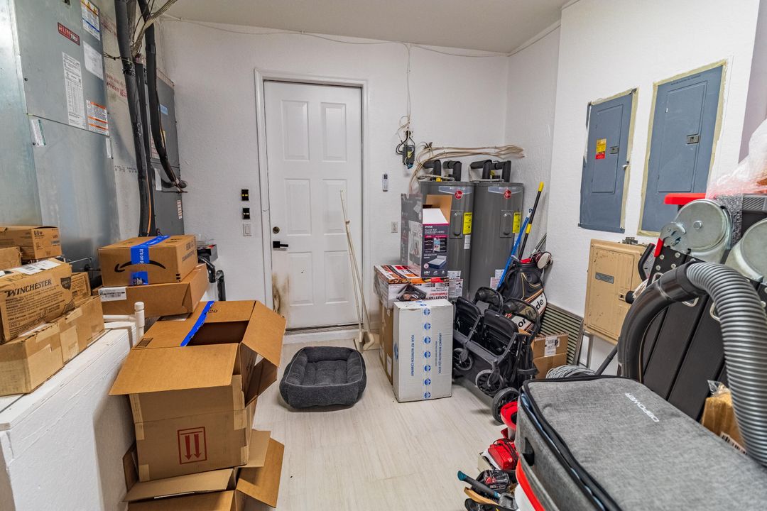 待售: $1,650,000 (5 贝兹, 4 浴室, 4460 平方英尺)