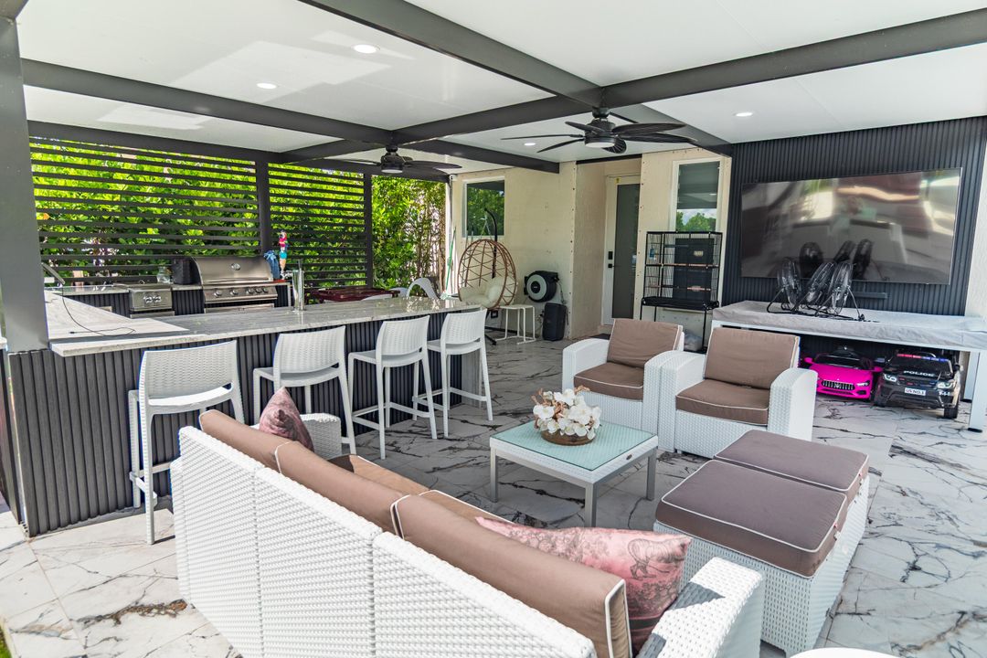 待售: $1,650,000 (5 贝兹, 4 浴室, 4460 平方英尺)