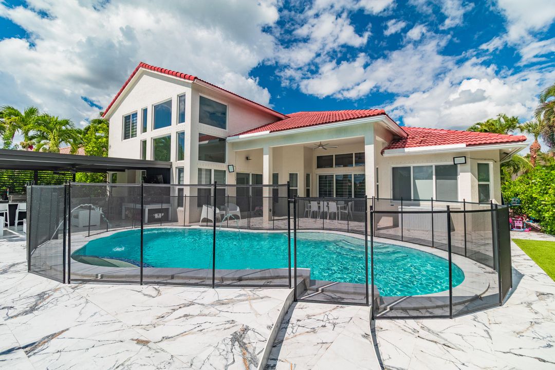 待售: $1,650,000 (5 贝兹, 4 浴室, 4460 平方英尺)