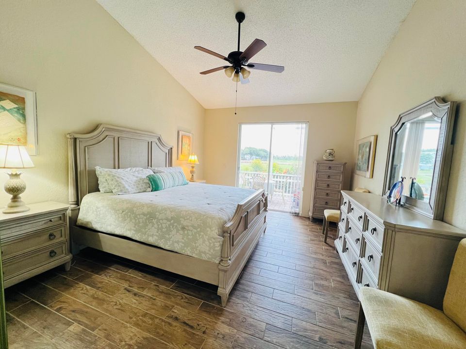 For Sale: $379,000 (3 beds, 2 baths, 2090 Square Feet)