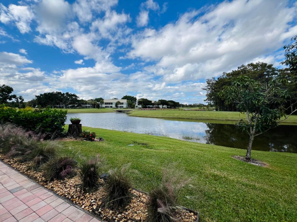 For Sale: $379,000 (3 beds, 2 baths, 2090 Square Feet)