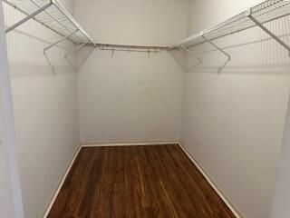 For Sale: $289,999 (2 beds, 2 baths, 1316 Square Feet)