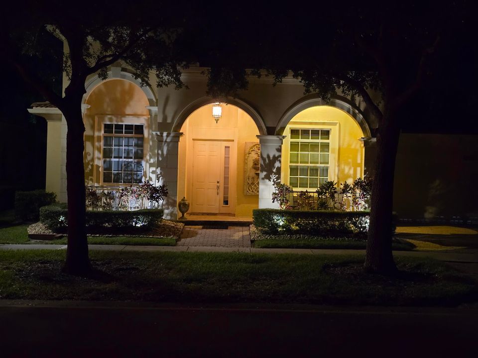 Active With Contract: $399,900 (2 beds, 2 baths, 1780 Square Feet)