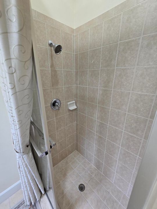 Active With Contract: $399,900 (2 beds, 2 baths, 1780 Square Feet)