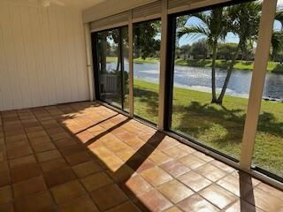 For Sale: $289,999 (2 beds, 2 baths, 1316 Square Feet)