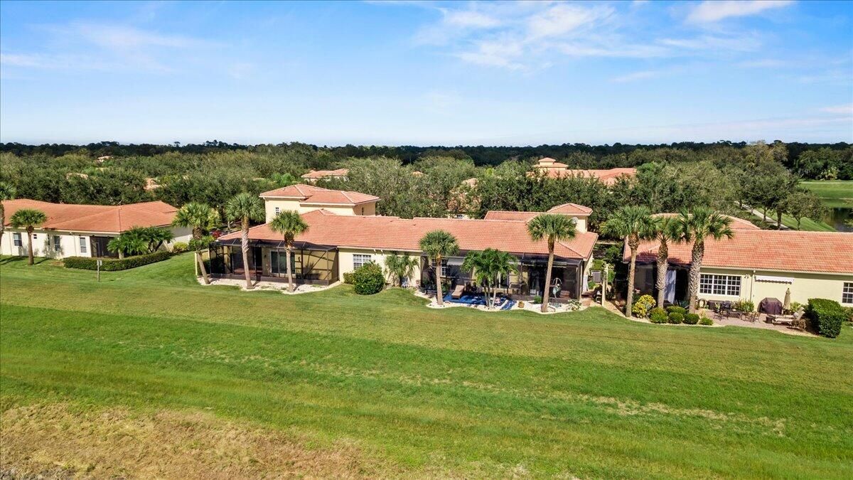 Active With Contract: $399,900 (2 beds, 2 baths, 1780 Square Feet)