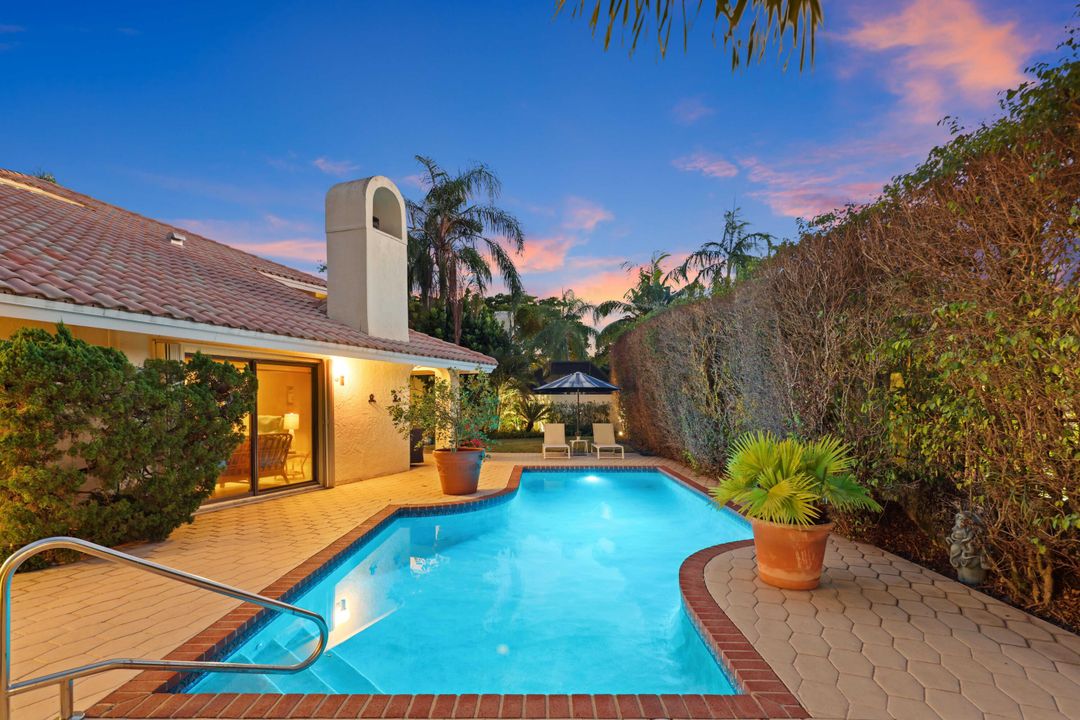 Active With Contract: $725,000 (3 beds, 2 baths, 2363 Square Feet)