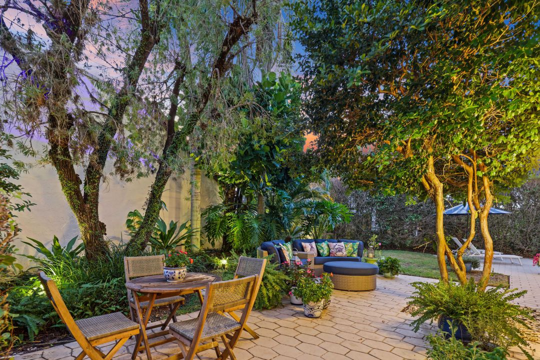 Active With Contract: $725,000 (3 beds, 2 baths, 2363 Square Feet)