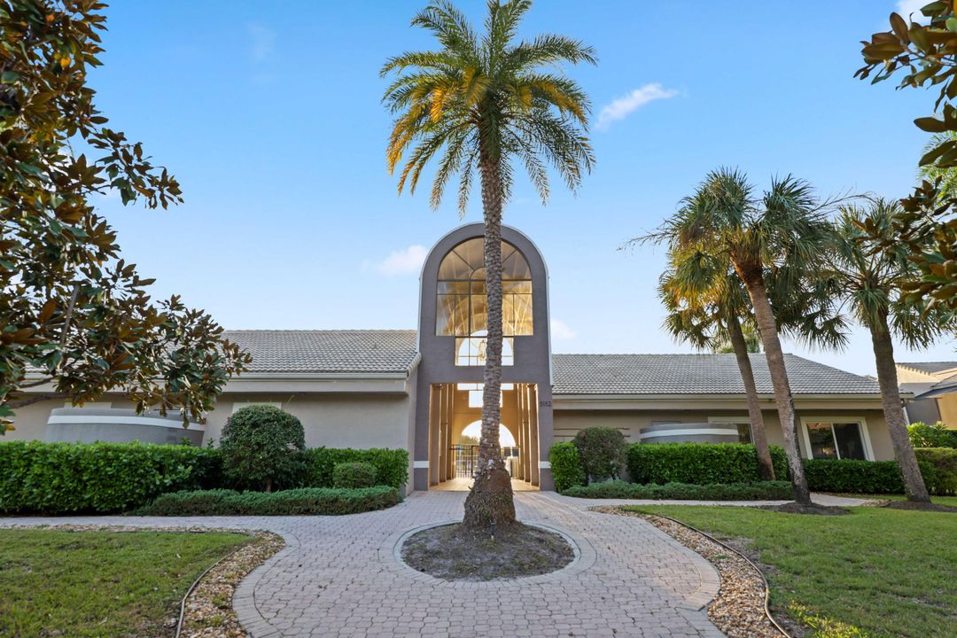 Active With Contract: $725,000 (3 beds, 2 baths, 2363 Square Feet)