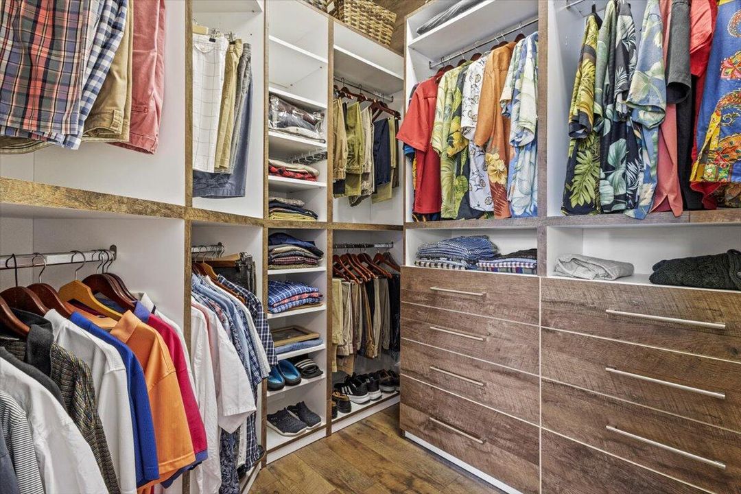 Active With Contract: $399,900 (2 beds, 2 baths, 1780 Square Feet)