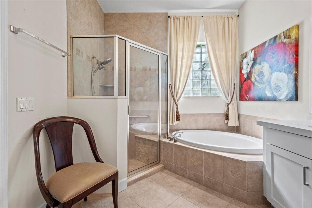 Active With Contract: $399,900 (2 beds, 2 baths, 1780 Square Feet)