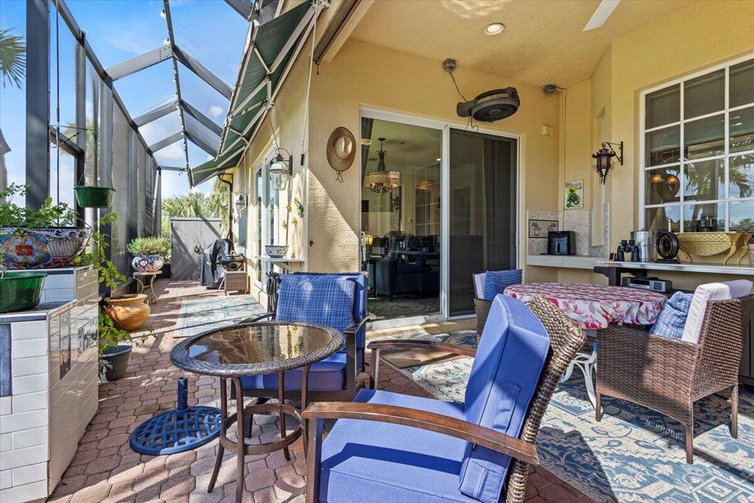 Active With Contract: $399,900 (2 beds, 2 baths, 1780 Square Feet)