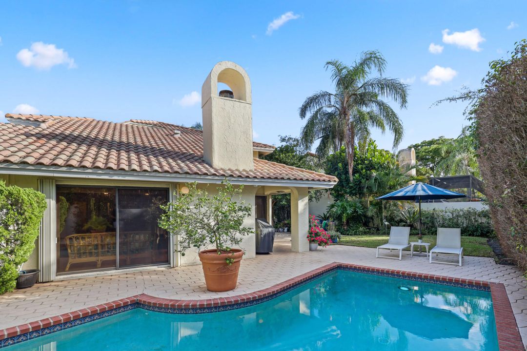 Active With Contract: $725,000 (3 beds, 2 baths, 2363 Square Feet)