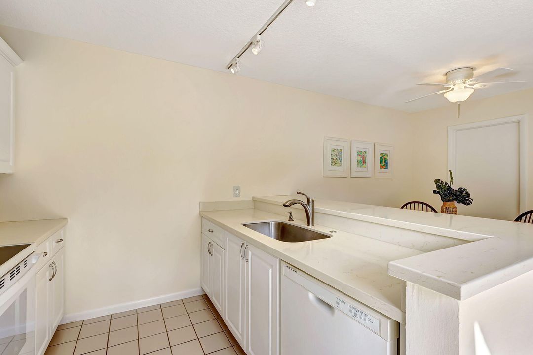 For Rent: $3,200 (2 beds, 2 baths, 1188 Square Feet)