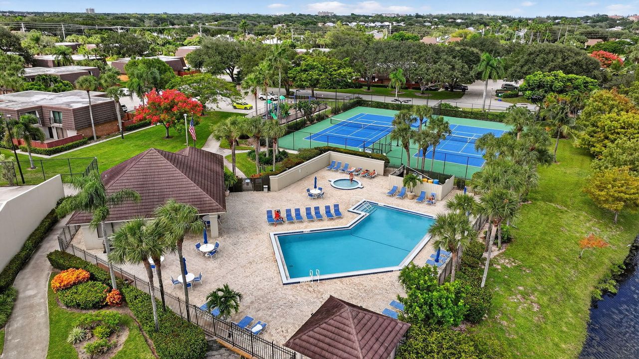 For Rent: $3,200 (2 beds, 2 baths, 1188 Square Feet)