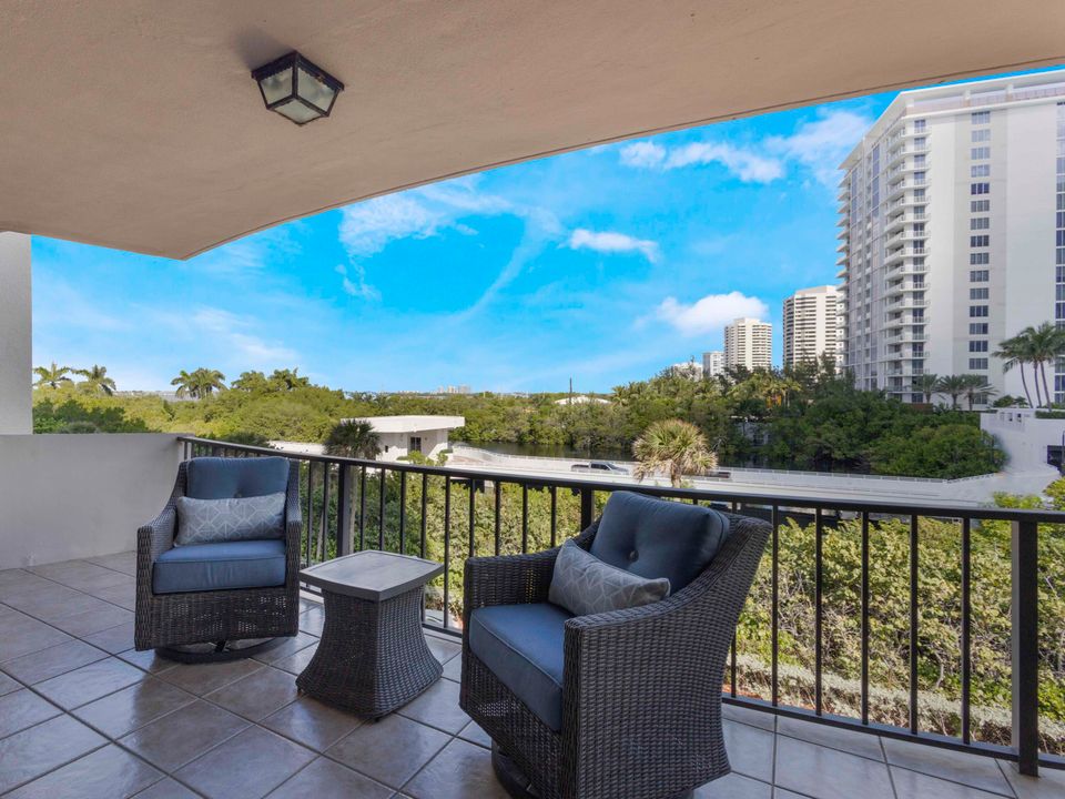 For Sale: $549,000 (2 beds, 2 baths, 1432 Square Feet)