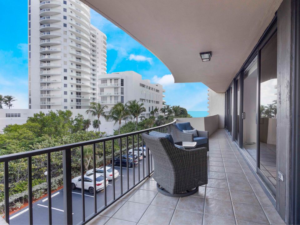 For Sale: $549,000 (2 beds, 2 baths, 1432 Square Feet)