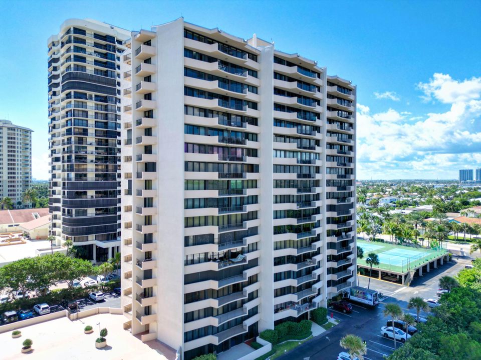 For Sale: $549,000 (2 beds, 2 baths, 1432 Square Feet)