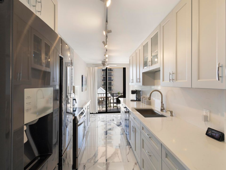 For Sale: $549,000 (2 beds, 2 baths, 1432 Square Feet)