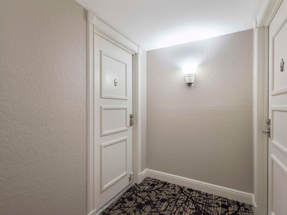 For Sale: $549,000 (2 beds, 2 baths, 1432 Square Feet)