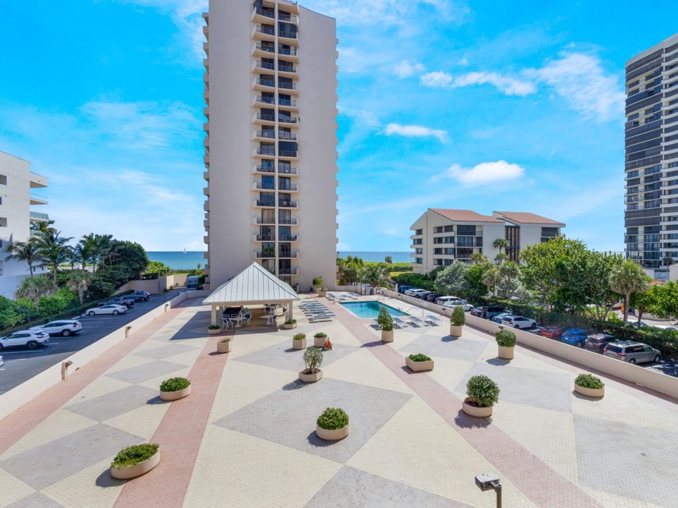 For Sale: $549,000 (2 beds, 2 baths, 1432 Square Feet)