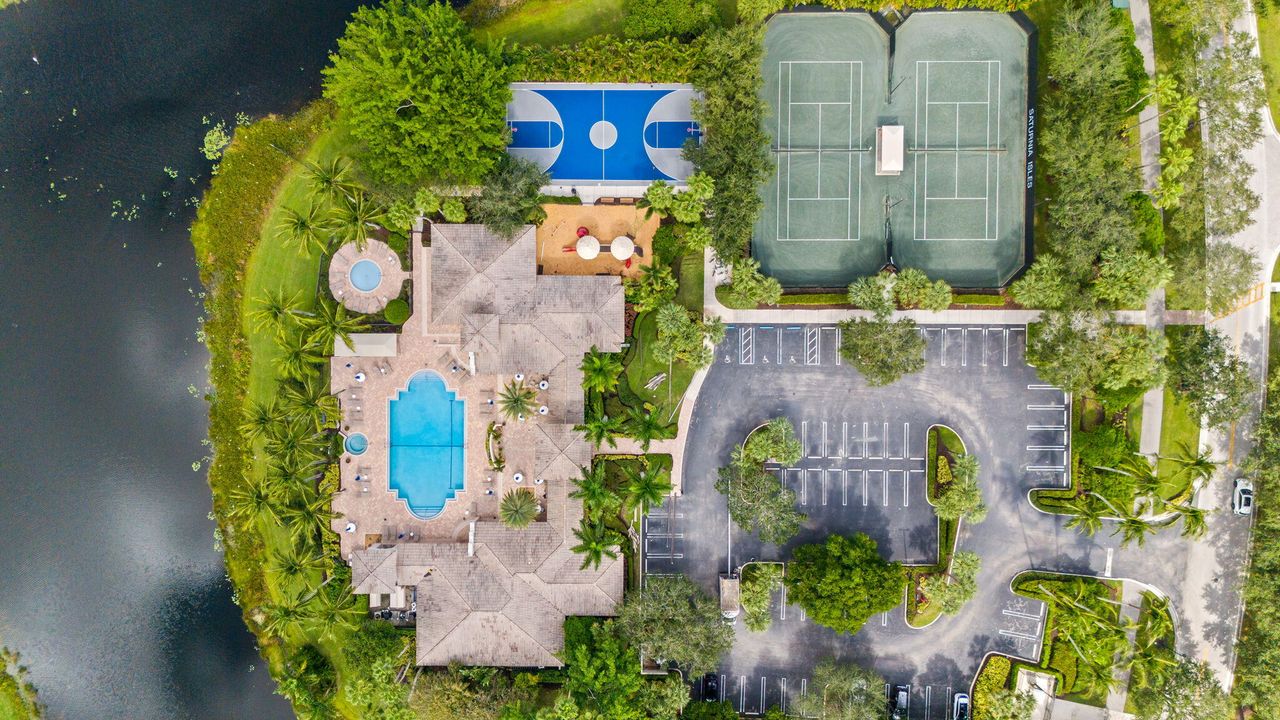 Active With Contract: $1,200,000 (4 beds, 4 baths, 3567 Square Feet)