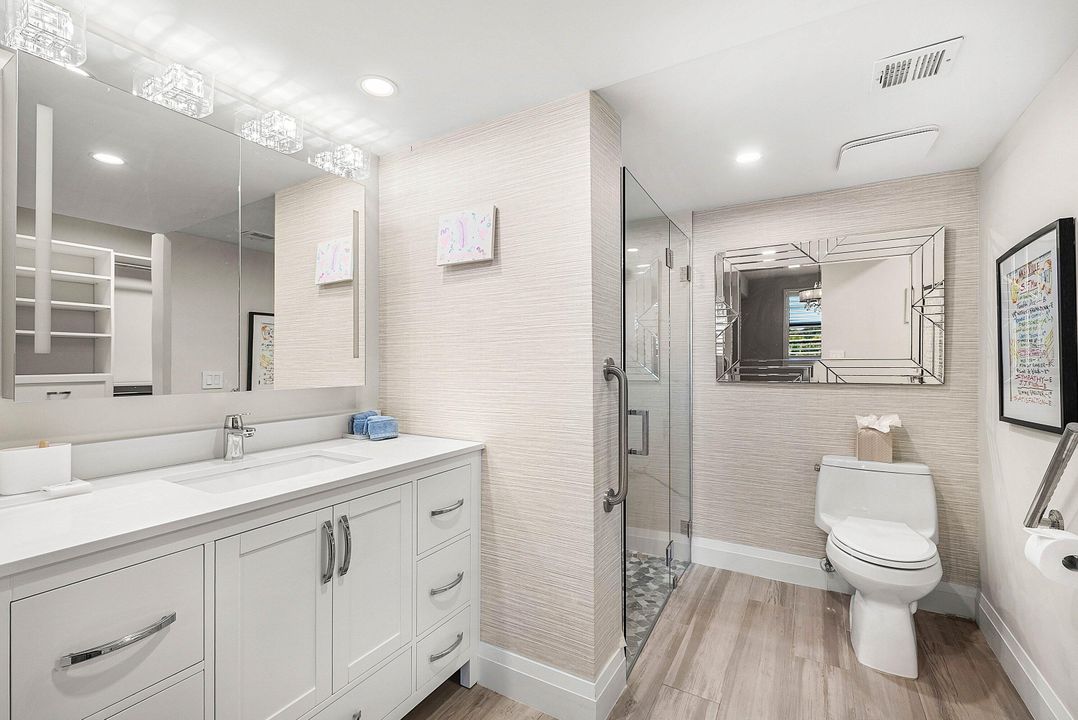 待售: $349,900 (2 贝兹, 2 浴室, 1385 平方英尺)