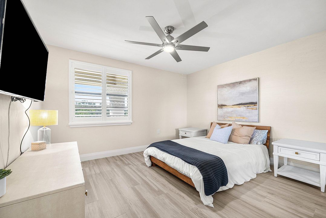 待售: $349,900 (2 贝兹, 2 浴室, 1385 平方英尺)