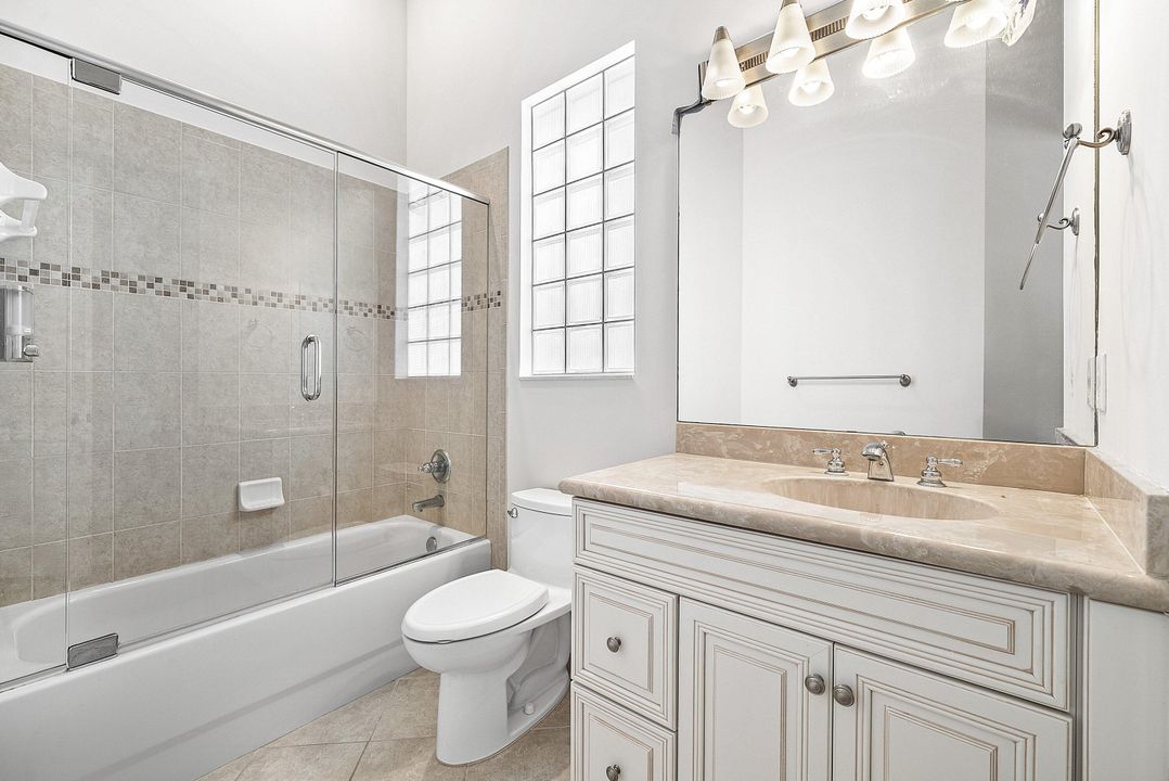 En Venta: $2,995,000 (3 camas, 3 baños, 3636 Pies cuadrados)