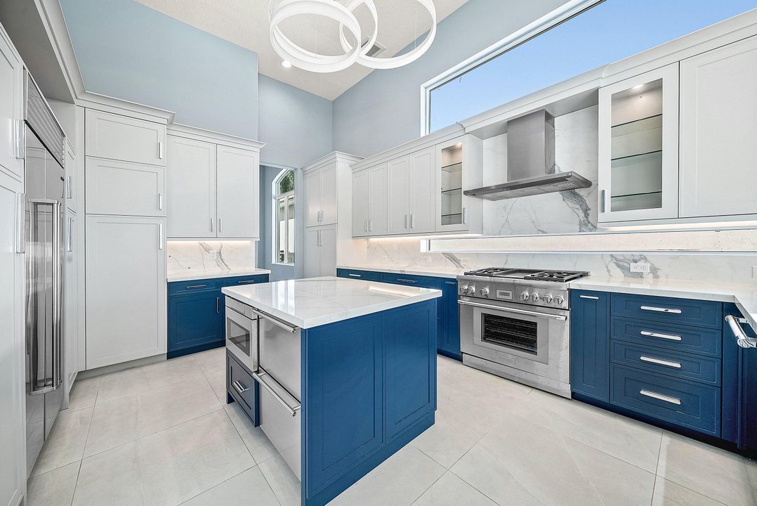 En Venta: $2,995,000 (3 camas, 3 baños, 3636 Pies cuadrados)