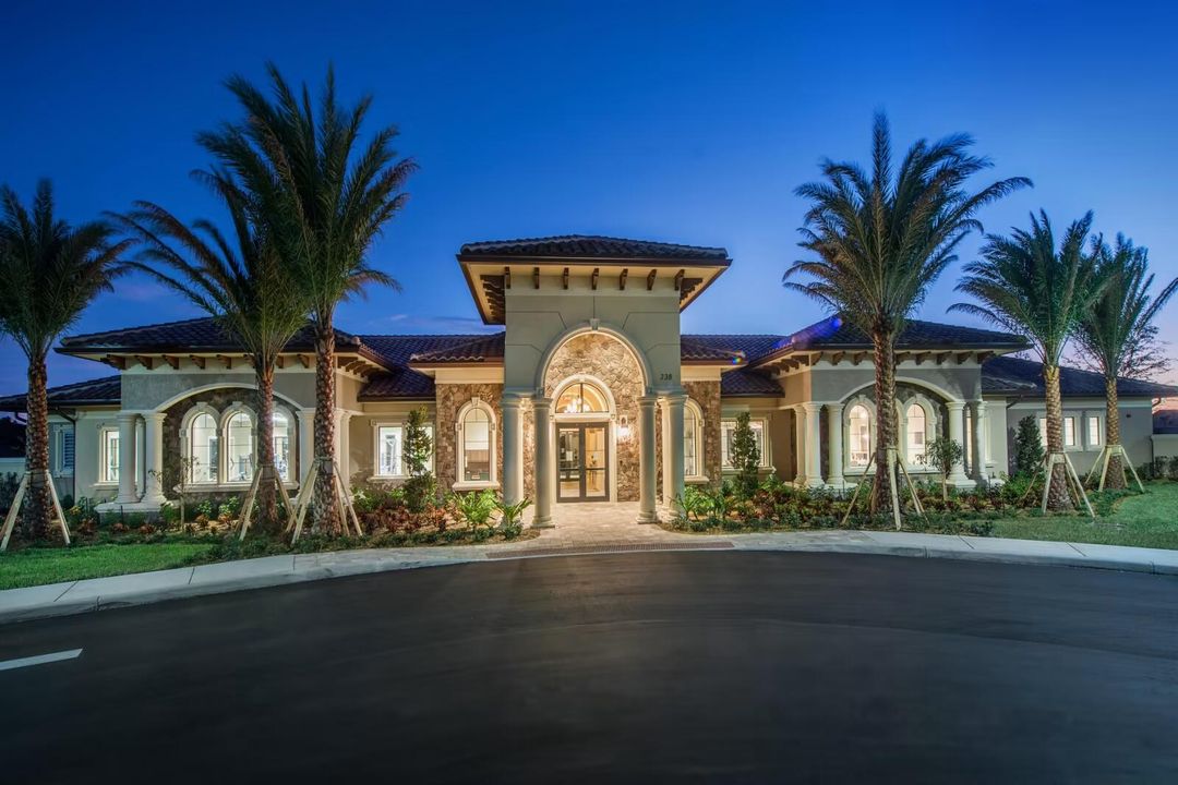 For Sale: $494,900 (4 beds, 3 baths, 1972 Square Feet)