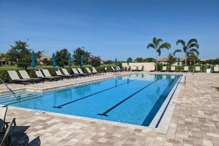 For Sale: $494,900 (4 beds, 3 baths, 1972 Square Feet)