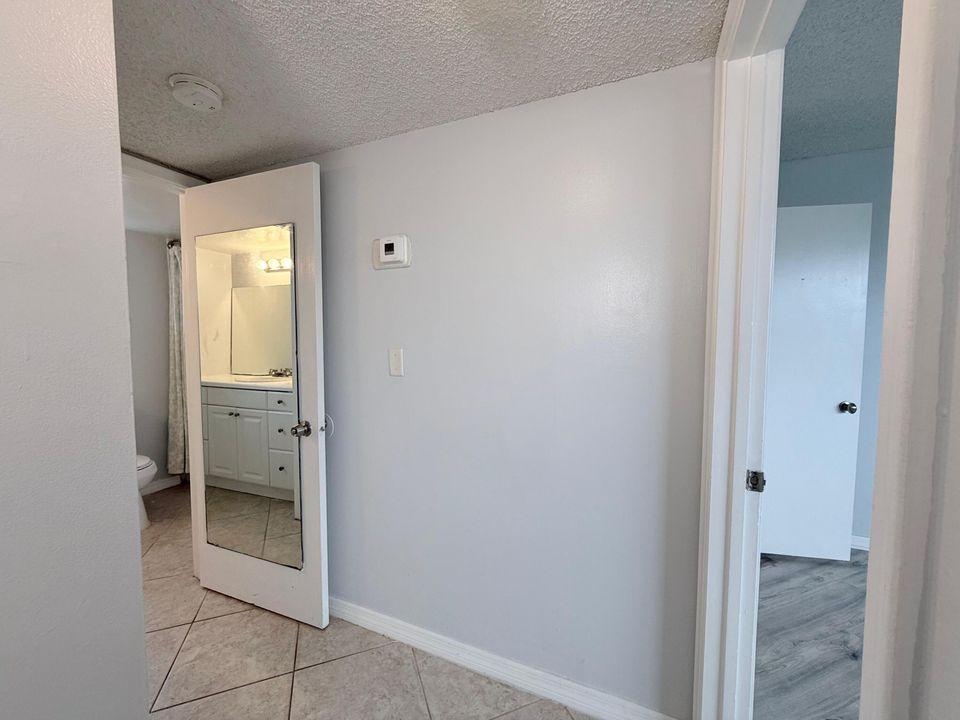 For Rent: $1,750 (1 beds, 1 baths, 775 Square Feet)