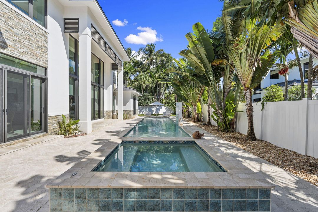 На продажу: $4,550,000 (5 спален, 5 ванн, 4400 Квадратных фут)