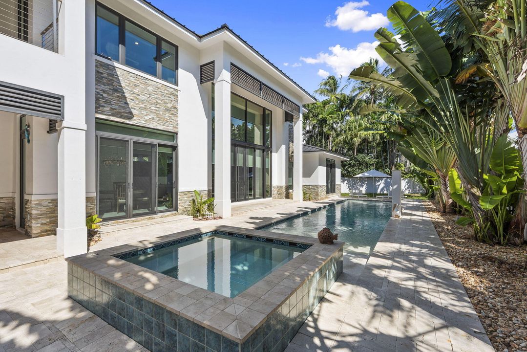 На продажу: $4,550,000 (5 спален, 5 ванн, 4400 Квадратных фут)