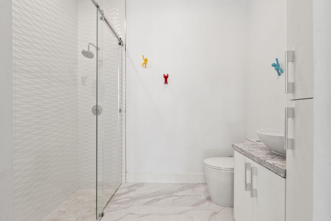 На продажу: $4,550,000 (5 спален, 5 ванн, 4400 Квадратных фут)