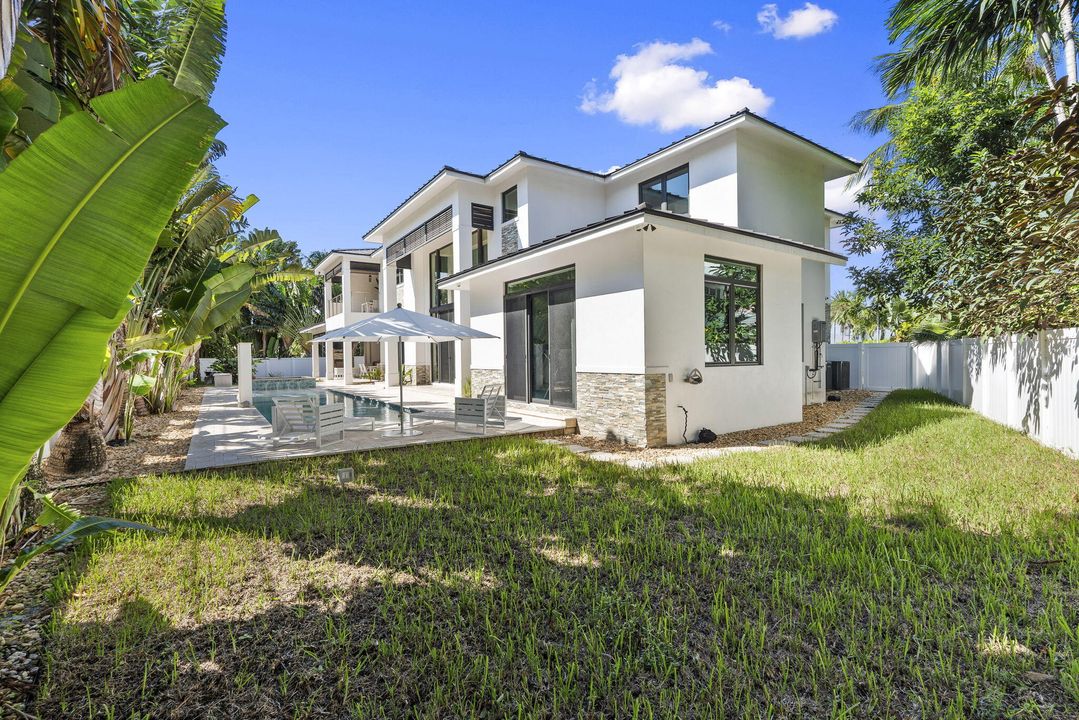 На продажу: $4,550,000 (5 спален, 5 ванн, 4400 Квадратных фут)