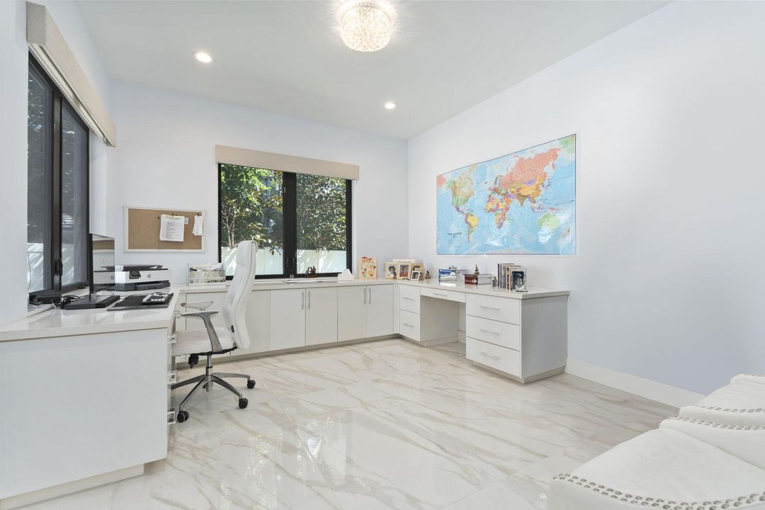 На продажу: $4,550,000 (5 спален, 5 ванн, 4400 Квадратных фут)