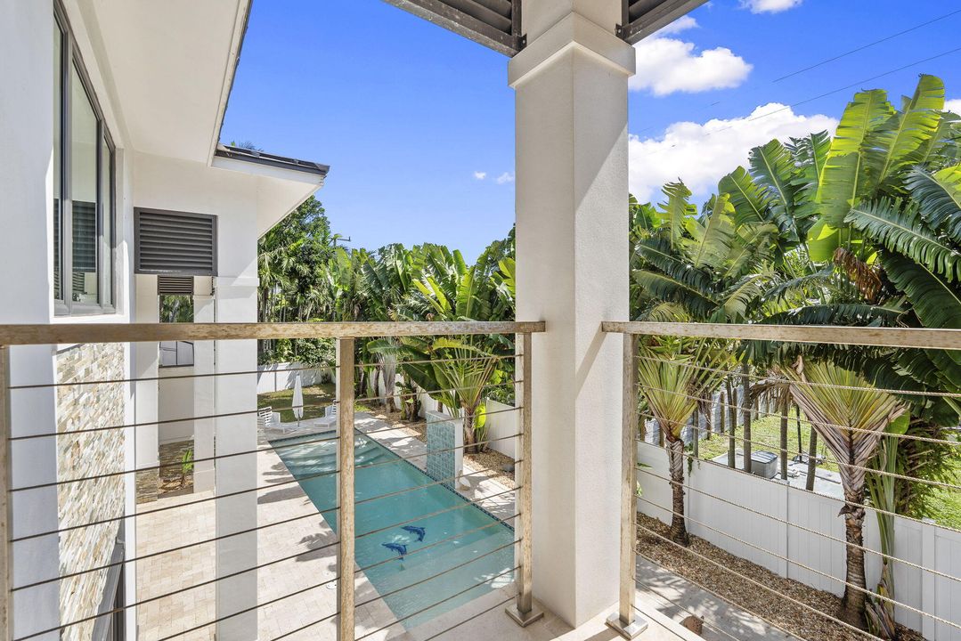 На продажу: $4,550,000 (5 спален, 5 ванн, 4400 Квадратных фут)