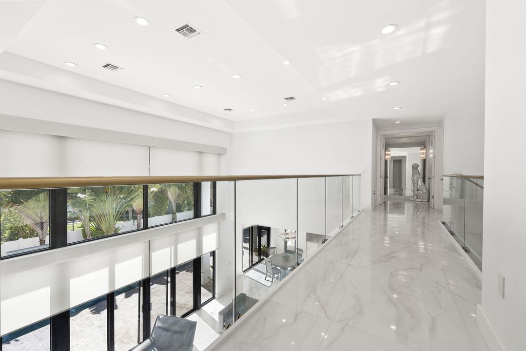 На продажу: $4,550,000 (5 спален, 5 ванн, 4400 Квадратных фут)