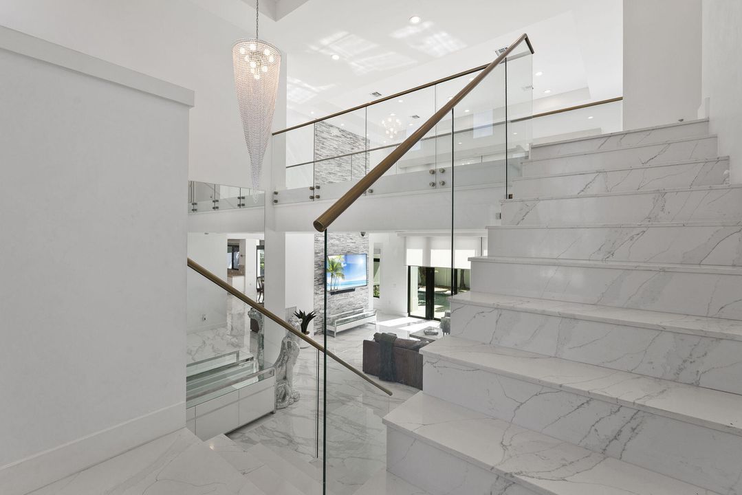 На продажу: $4,550,000 (5 спален, 5 ванн, 4400 Квадратных фут)