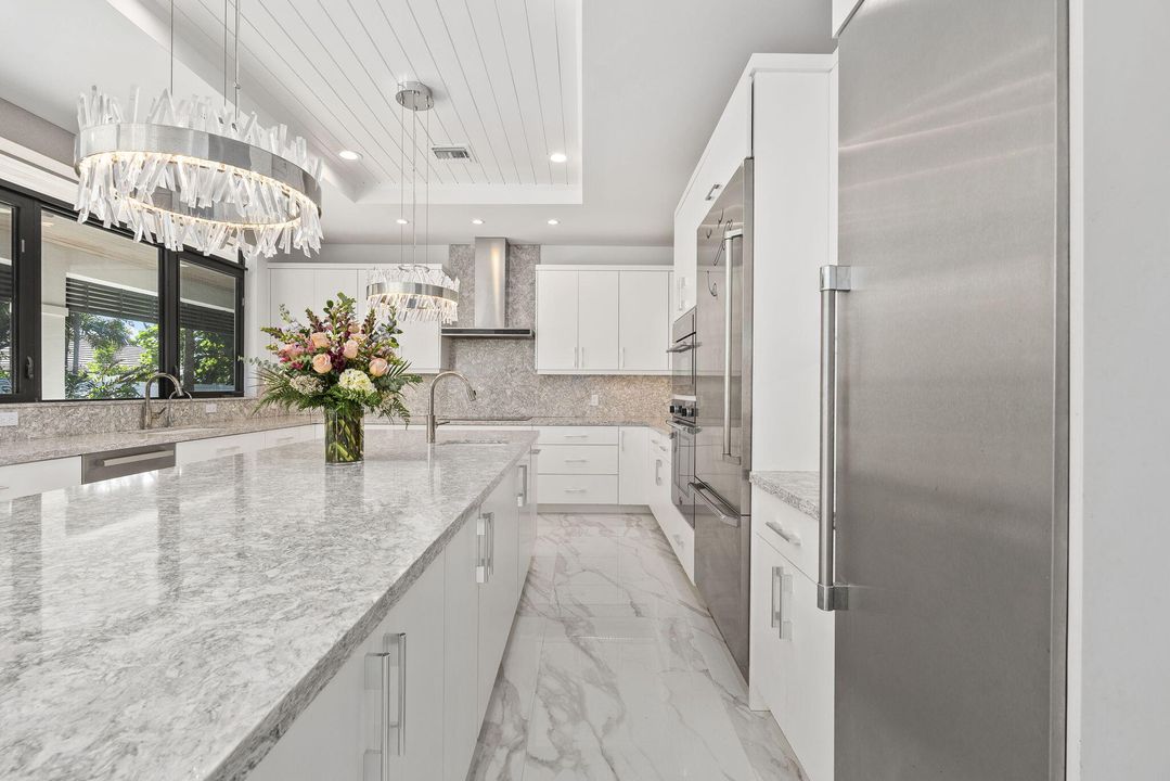 На продажу: $4,550,000 (5 спален, 5 ванн, 4400 Квадратных фут)