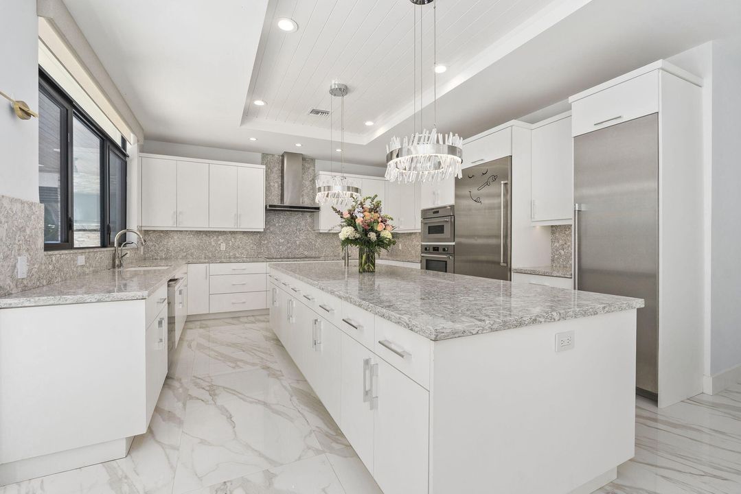 На продажу: $4,550,000 (5 спален, 5 ванн, 4400 Квадратных фут)