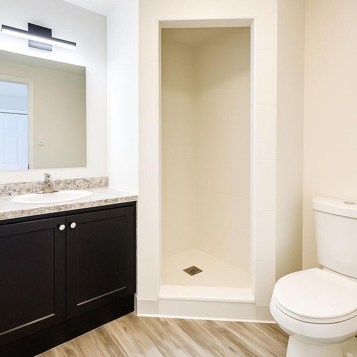 For Rent: $2,050 (2 beds, 2 baths, 1200 Square Feet)