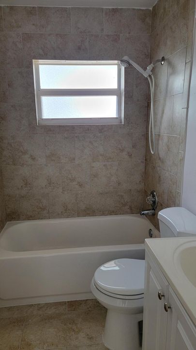 For Rent: $1,275 (2 beds, 1 baths, 648 Square Feet)