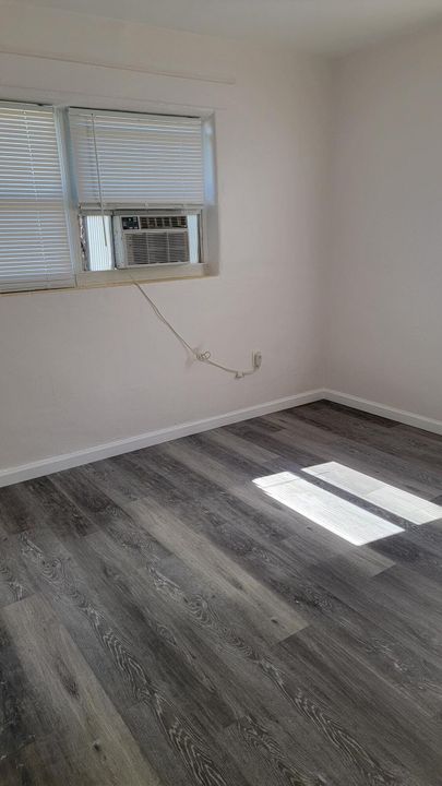 For Rent: $1,275 (2 beds, 1 baths, 648 Square Feet)