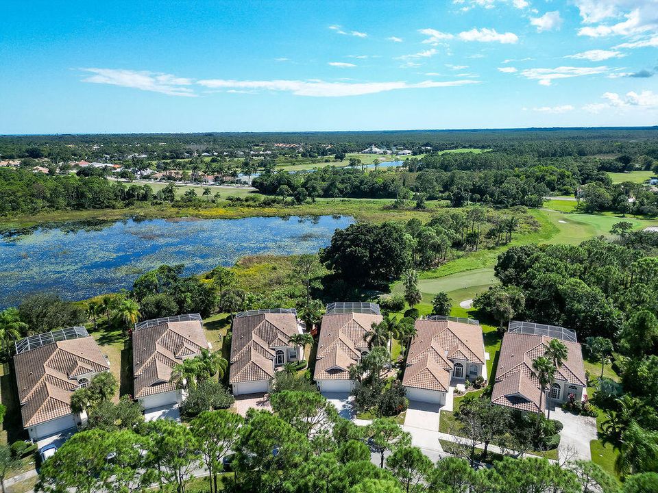 En Venta: $699,000 (3 camas, 2 baños, 2221 Pies cuadrados)