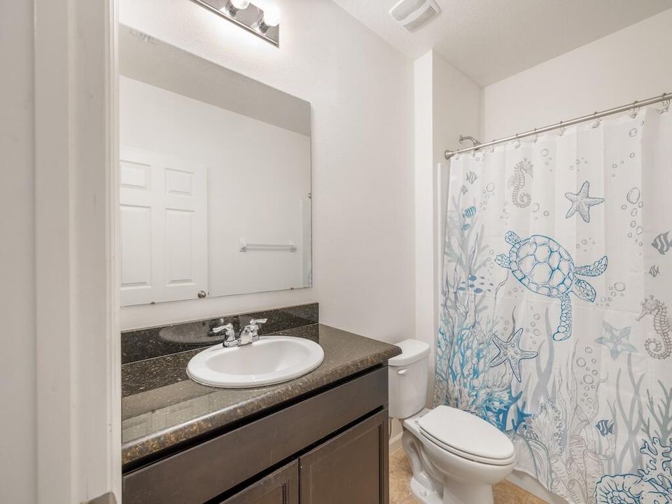 出租: $2,500 (4 贝兹, 2 浴室, 1934 平方英尺)